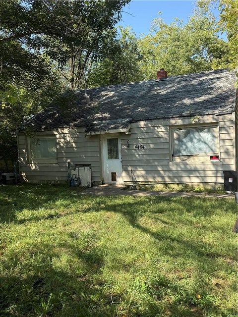 Photo of 4404 South Benton Avenue, Kansas City, MO 64130 (MLS # 2642813)