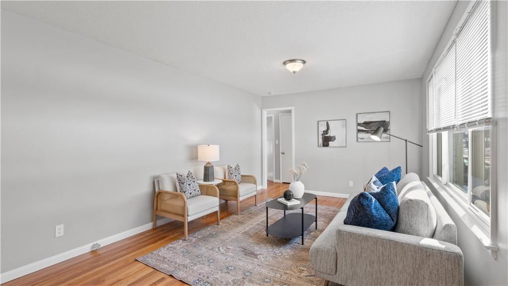 Photo of 8131 McGee Street, Kansas City, MO 64114 (MLS # 2598573)