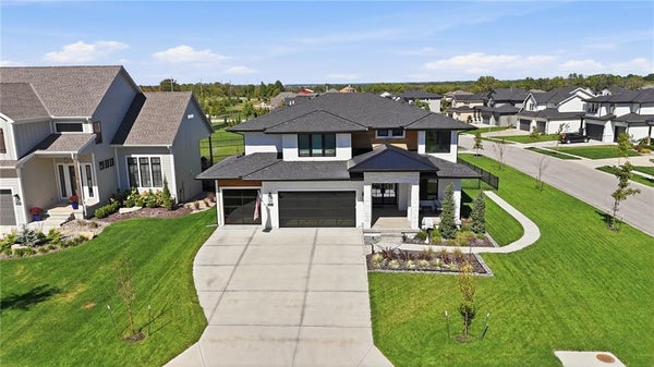 3800 W 187TH ST, STILWELL, KS 66085 - Image a0c85e876e01511462053885efe2a6eb/1925100183
