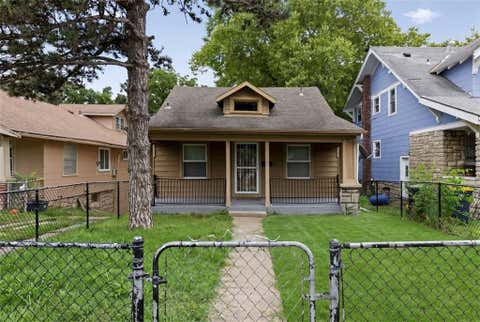 Photo of 3929 Euclid Avenue, Kansas City, MO 64130 (MLS # 2632420)