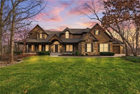 2635 Ashurst Lane Lee's Summit MO 64081