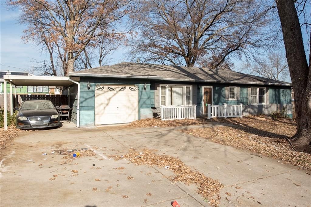 Photo of 7000 Rowland Avenue, Kansas City, KS 66109 (MLS # 2592549)