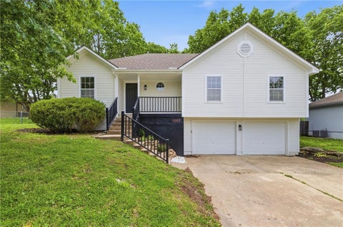 1003 Lincoln Street, Pleasant Hill, MO 64080 - MLS#: 2621077