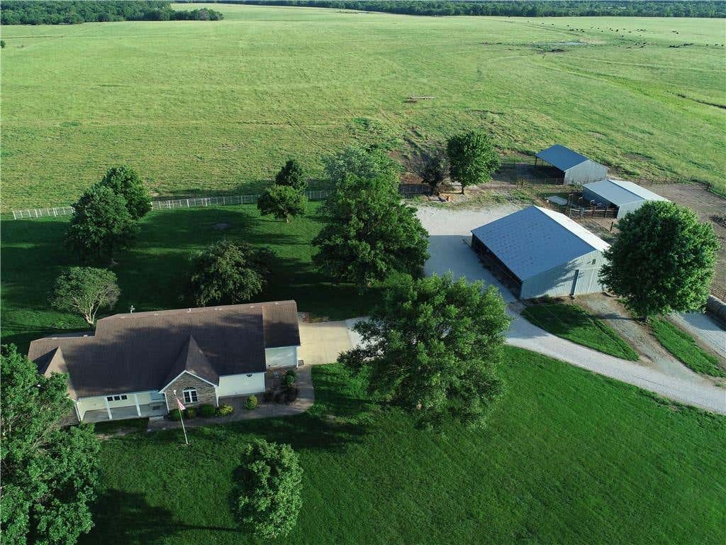Photo of 30919 W 363rd Street, Osawatomie, KS 66064 (MLS # 2625106)