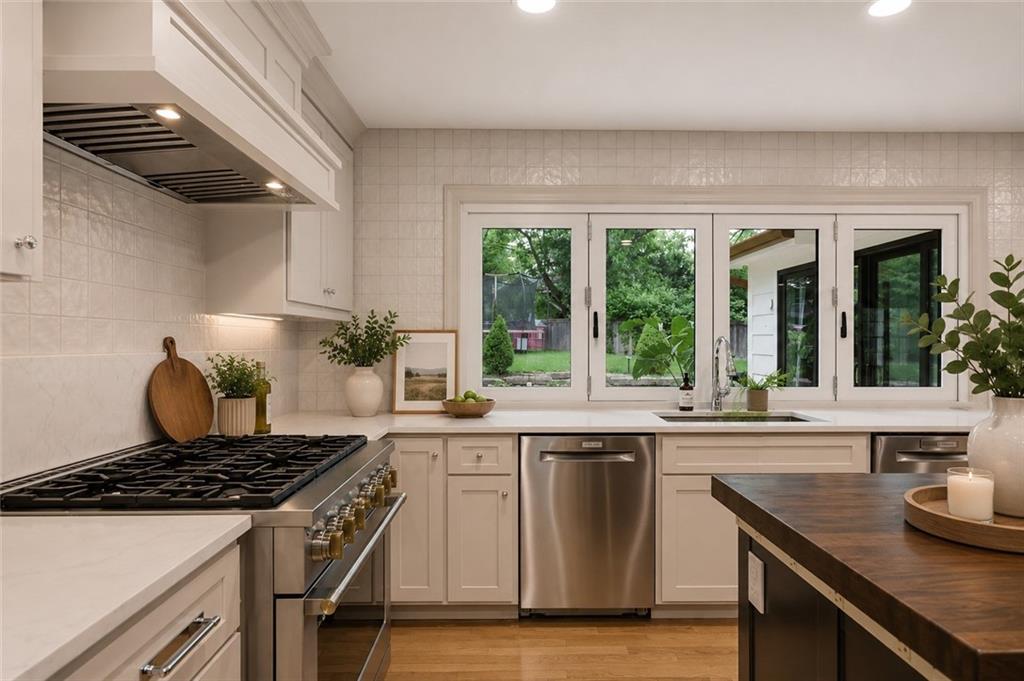 2832 W 91st Street