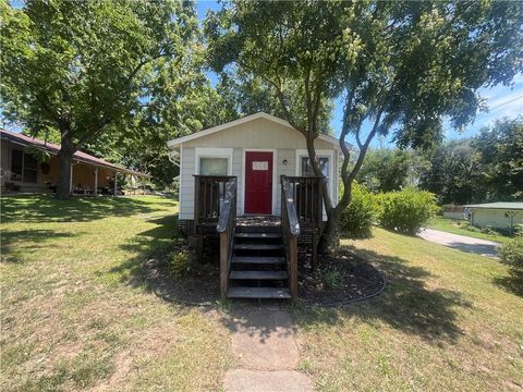 711 Shotwell Street, Warrensburg, MO 64093 - #: 2563319