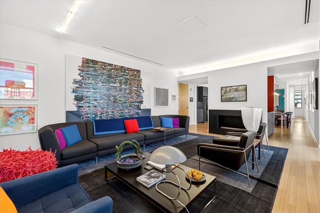 Photo of 912 Baltimore Avenue #401/402, Kansas City, MO 64105 (MLS # 2596888)