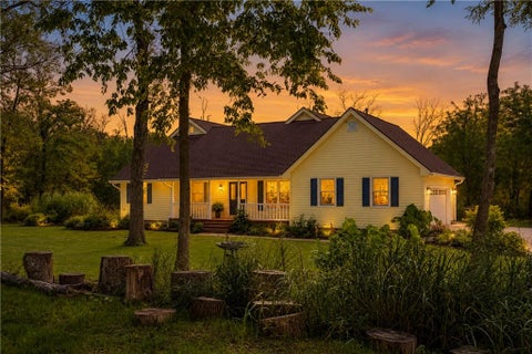 Photo of 7955 NW Bridle Parc Lane, Kansas City, MO 64152 (MLS # 2646233)