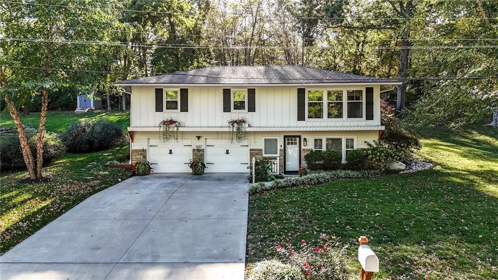 Photo of 1487 SPRUCE Drive, Liberty, MO (MLS # 2582922)