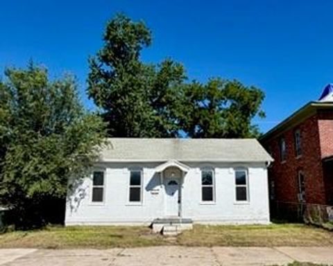 Photo of 1814 St Joseph Avenue, St Joseph, MO 64505 (MLS # 2631565)