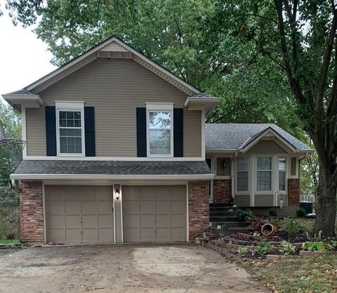 12537 S Brougham Drive Olathe KS 66062