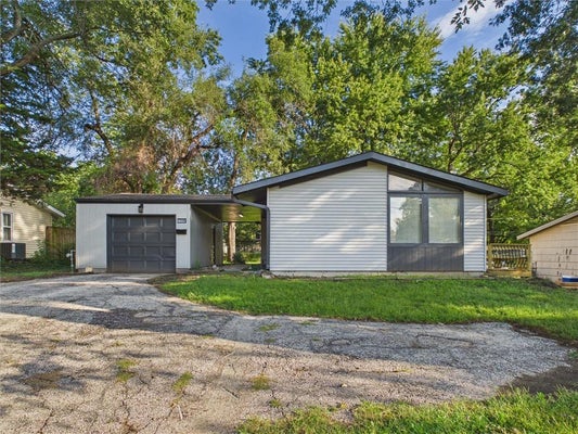 12206 E 47TH ST S, INDEPENDENCE, MO 64055 - Image a190762f1ca44e39ebde6a64c2fdb039/3720156955