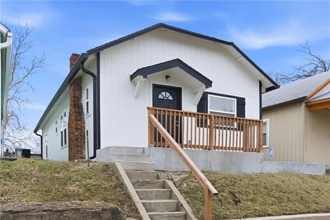 717 Cheyenne Street, Leavenworth, KS 66048 - MLS#: 2598946