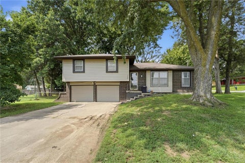 Photo of 1766 N 64th Terrace, Kansas City, KS 66102 (MLS # 2637307)