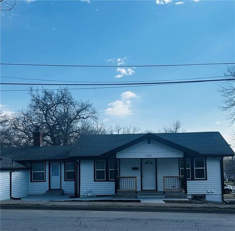 3247 Brown Avenue Kansas City KS 66104