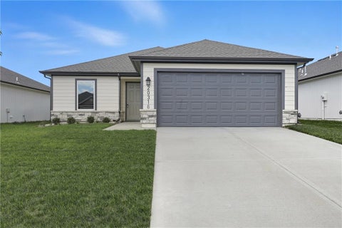 Photo of 20340 W 195th Street, Spring Hill, KS 66083 (MLS # 2642198)