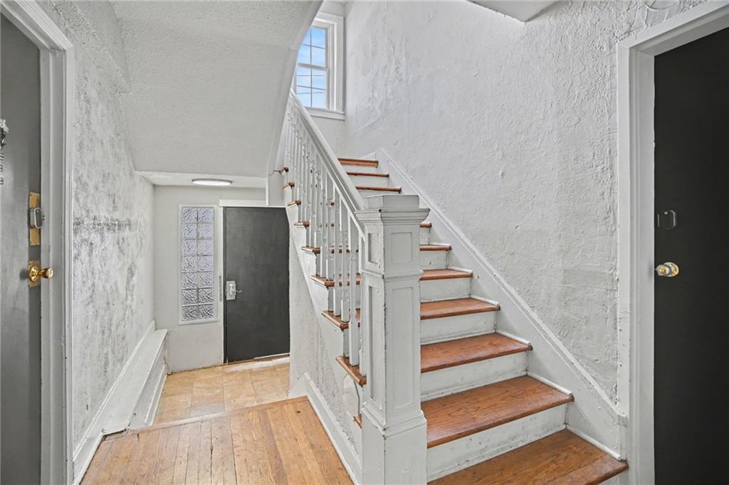 109 E 40th Street