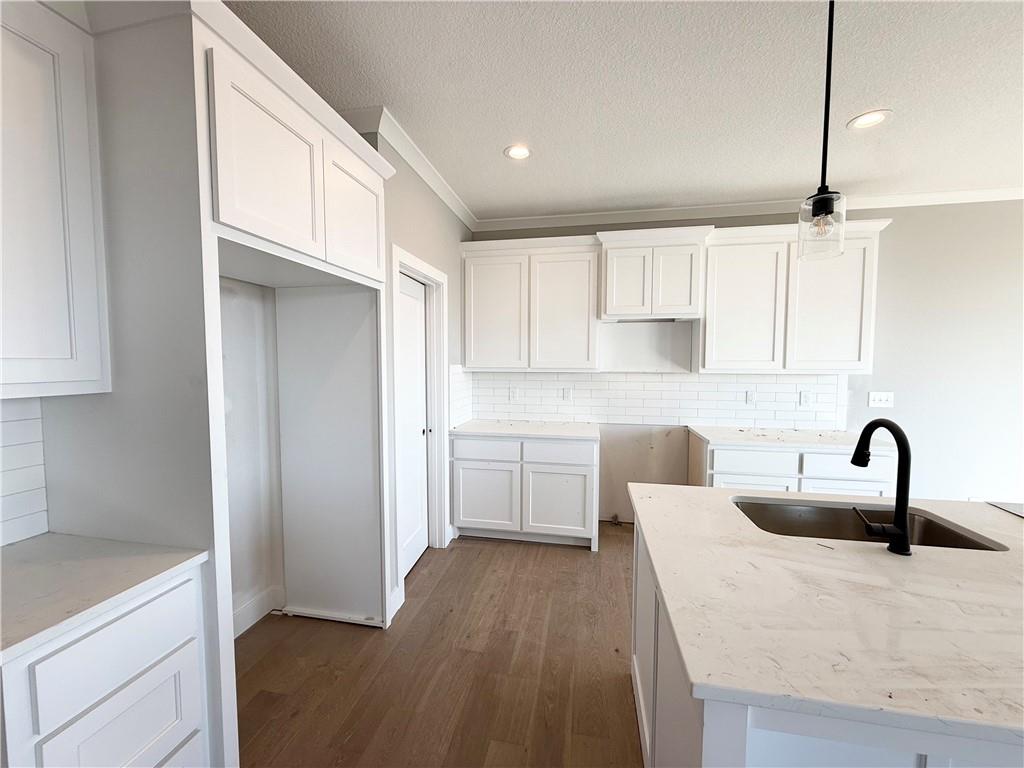 25037 W 94th Terrace