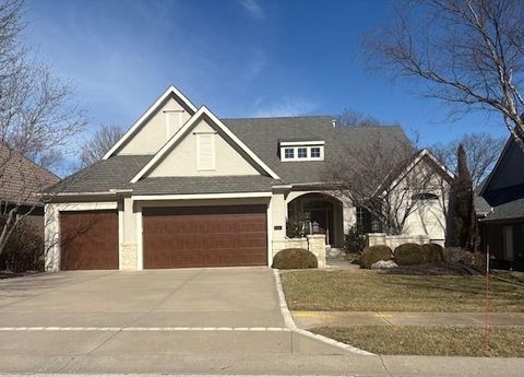 Photo of 740 Suffolk Lane, Loch Lloyd, MO 64012 (MLS # 2602123)