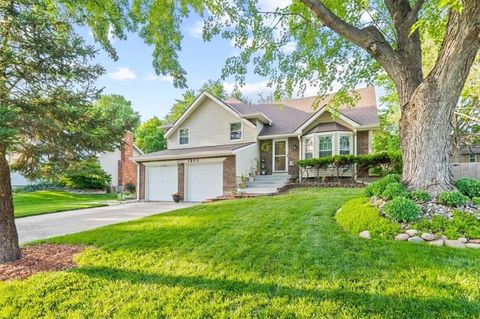 1950 E Sunvale Drive, Olathe, KS 66062 - #: 2548619