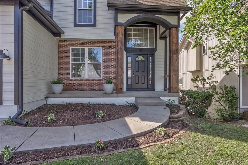 Photo of 1172 WHITE OAK Lane, Liberty, MO 64068 (MLS # 2617100)