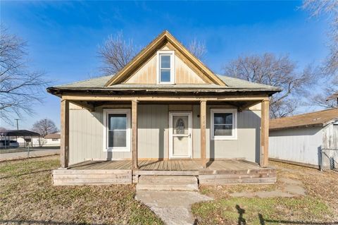 545 W 7th Avenue Garnett KS 66032