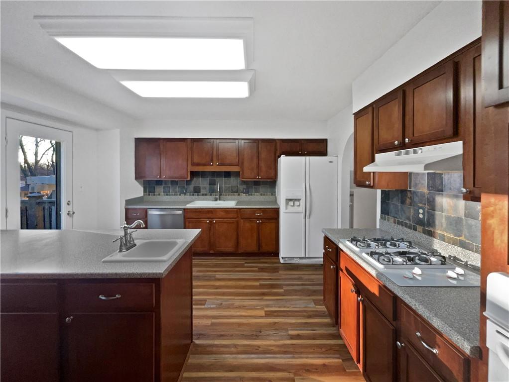 7821 N Overland Drive