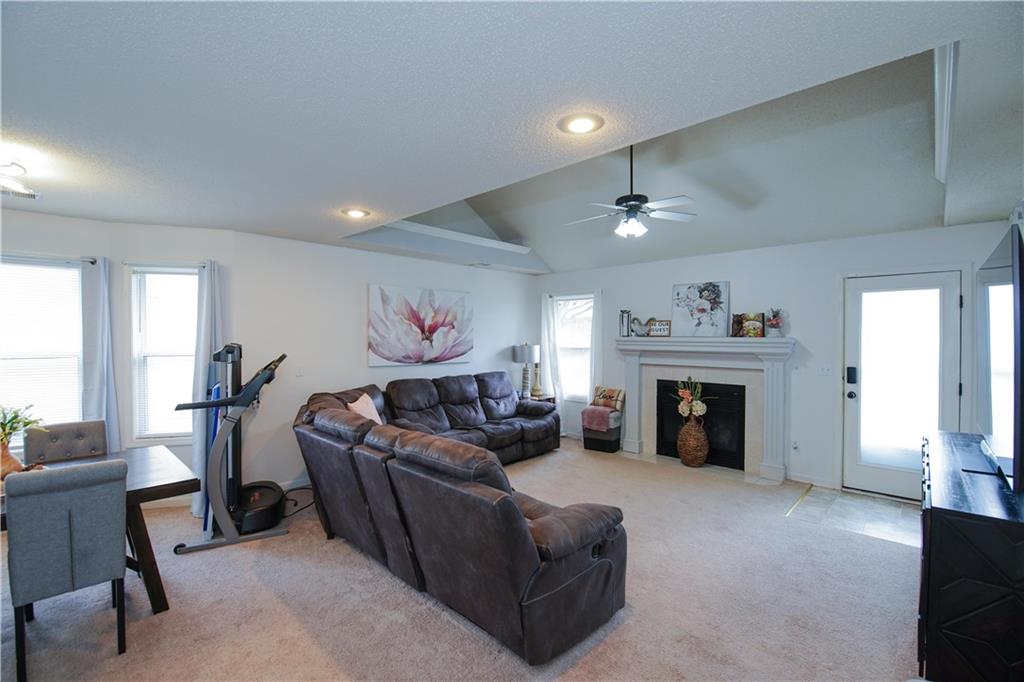 405 SW Hoke Lane