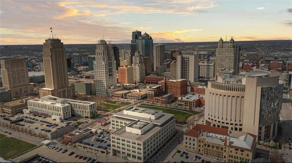 600 E Admiral Boulevard 1703