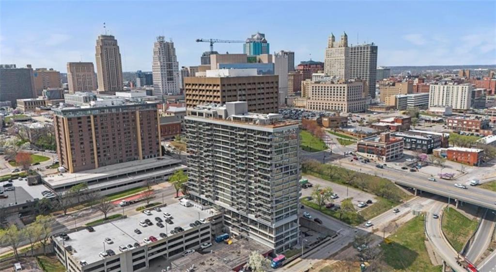 600 E Admiral Boulevard 1703