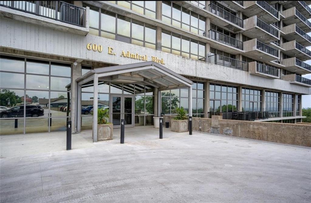 600 E Admiral Boulevard 1703