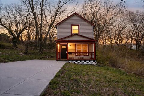 2313 Michigan Street Kansas City MO 64127