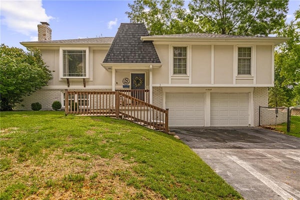 11309 W 52ND TER, SHAWNEE, KS 66203 - Image a2c5cedcabed933c6eac6398bdbe9f1c/1283964635