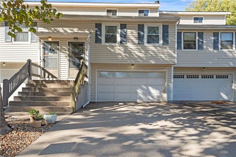 Photo of 1419 E MART WAY Circle #C, Olathe, KS 66061 (MLS # 2581641) Photo of 1419 E MART WAY Circle #C, Olathe, KS 66061 (MLS # 2581641)