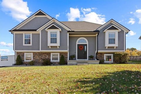 1001 SW Powell Drive, Oak Grove, MO 64075 - MLS#: 2582904