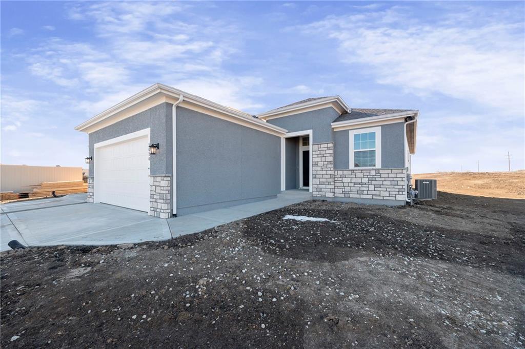 14552 Amanda Lane