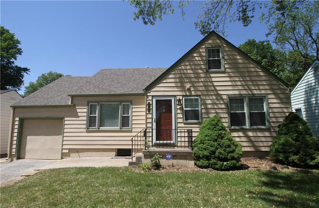 Photo 1 of 18 — 1506 W Sheley Road, Independence, MO 64052