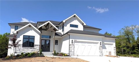 MLS: 2524196