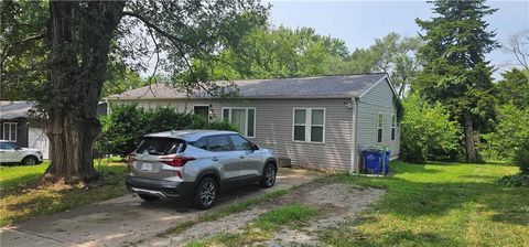 6306 E 152nd Street, Grandview, MO 64030 - #: 2568911