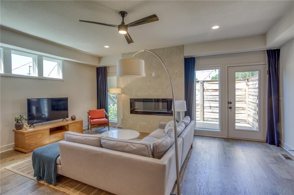 Photo of 4334 Forest Avenue, Kansas City, MO 64110 (MLS # 2599032)