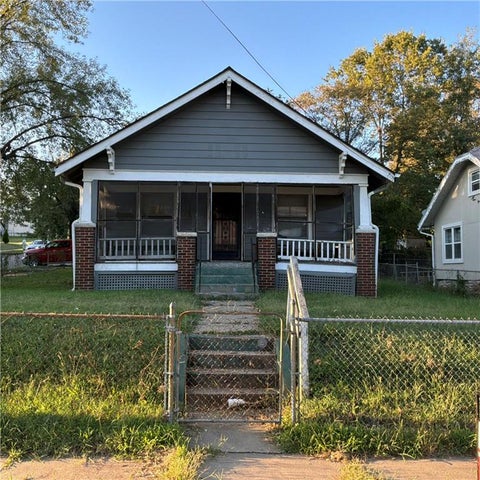 Photo of 1150 Rowland Avenue, Kansas City, KS 66104 (MLS # 2638780)