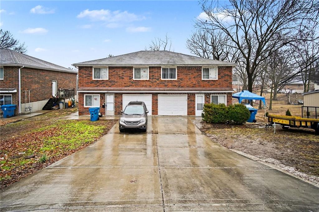 213-215 S Willow Avenue