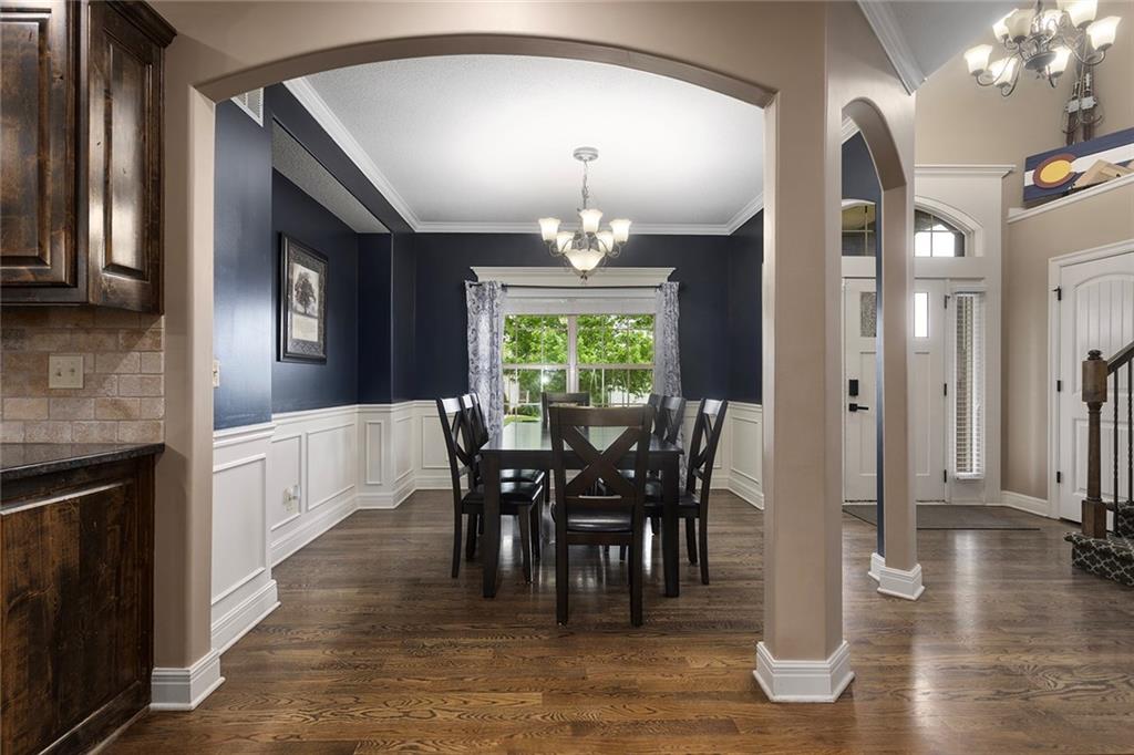 1809 NE Parks Summit Boulevard