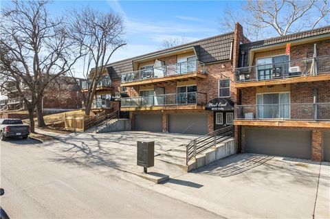 4616 HOLLY Street 3 Kansas City MO 64112