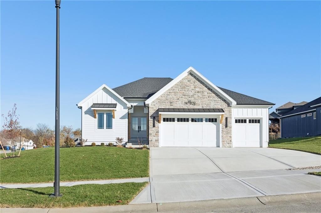 Photo of 1836 Green Meadow Drive, Liberty, MO 64068 (MLS # 2571202)