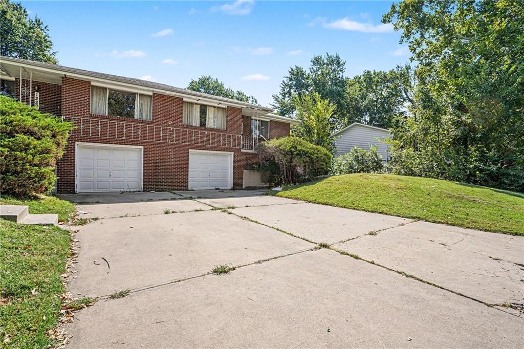 1227-1229 N 64th Drive