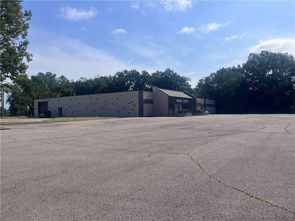 7410 Sni A Bar Road