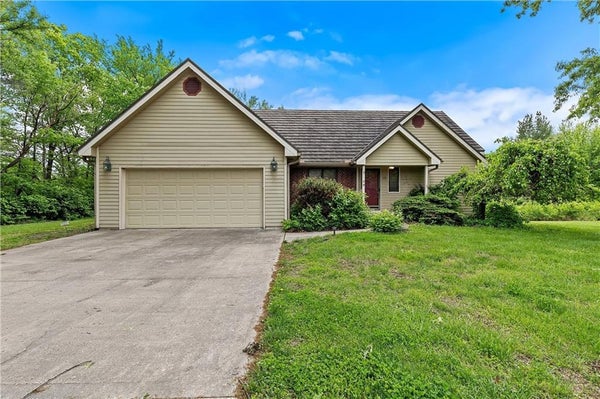 109 ALLISON CT, LAWSON, MO 64062 - Image a3d7f3fb882c0c50d67f5a666dfd718a/467254528