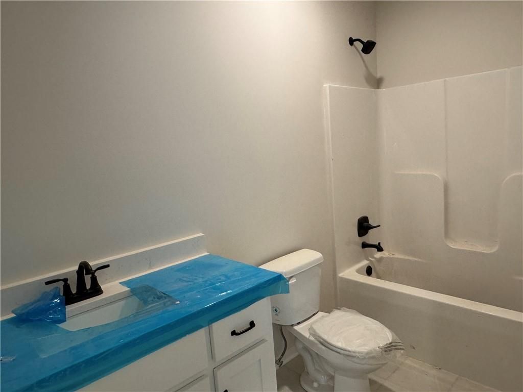 Photo of 1975 Harvest Road, Liberty, MO 64068 (MLS # 2557078)