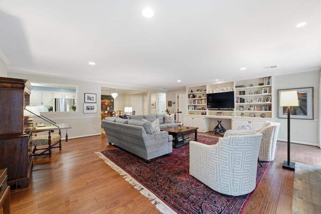 7223 Mission Road 104